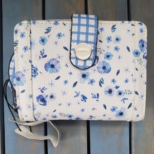 PARFOIS Wallet Purchased in Spain NWT Blue/White Floral w/ Tiny Changepurse